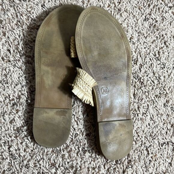 UNIVERSAL THREAD TAN SANDAL SIZE 10 - Picture 3 of 3